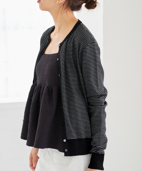 IENA(イエナ)の「Mer cotton セーターマシン クルーカーディガン(カーディガン/ボレロ・レディース・ブラック系その他/ホワイト/ネイビー・FREE)」の17枚目の写真