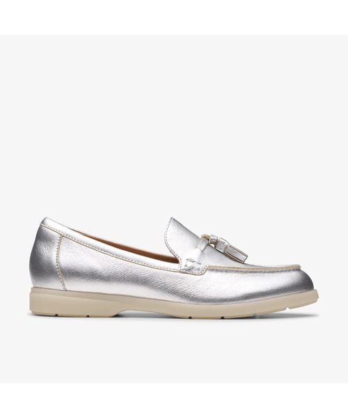 Clarks(クラークス)の「Narini Edge / ナリニエッジ(シルバーレザー)(ローファー・レディース・シルバー・UK6/UK5.5/UK5/UK4.5/UK4/UK3.5/UK3)」の1枚目の写真