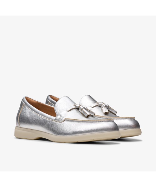 Clarks(クラークス)の「Narini Edge / ナリニエッジ(シルバーレザー)(ローファー・レディース・シルバー・UK6/UK5.5/UK5/UK4.5/UK4/UK3.5/UK3)」の4枚目の写真