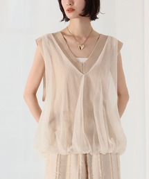Ampirula（アンピルーラ）の「チュールドッキングVネックニットベスト（ベスト）」