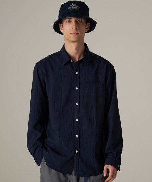 Eddie Bauer(エディーバウアー)の「パックイットテック シアサッカー 長袖シャツ(シャツ/ブラウス・メンズ・ダークオレンジ/ライトベージュ/ダークネイビー・M/XXL/XL/L)」の2枚目の写真