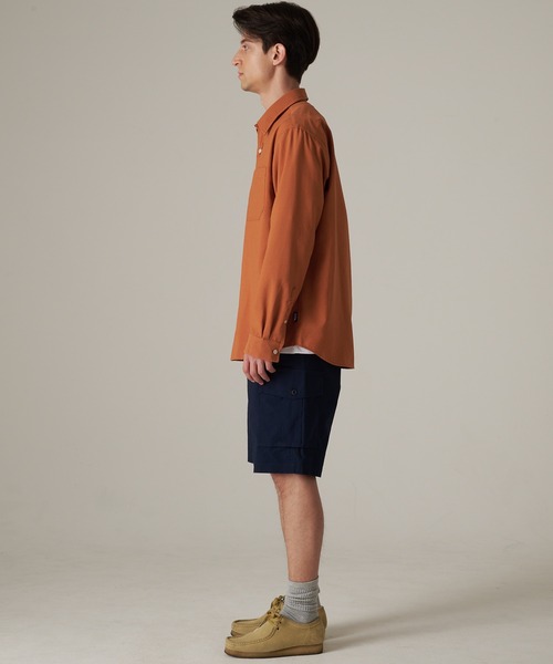 Eddie Bauer(エディーバウアー)の「パックイットテック シアサッカー 長袖シャツ(シャツ/ブラウス・メンズ・ダークオレンジ/ライトベージュ/ダークネイビー・M/XXL/XL/L)」の19枚目の写真