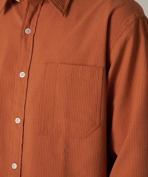 Eddie Bauer(エディーバウアー)の「パックイットテック シアサッカー 長袖シャツ(シャツ/ブラウス・メンズ・ダークオレンジ/ライトベージュ/ダークネイビー・M/XXL/XL/L)」の5枚目の写真