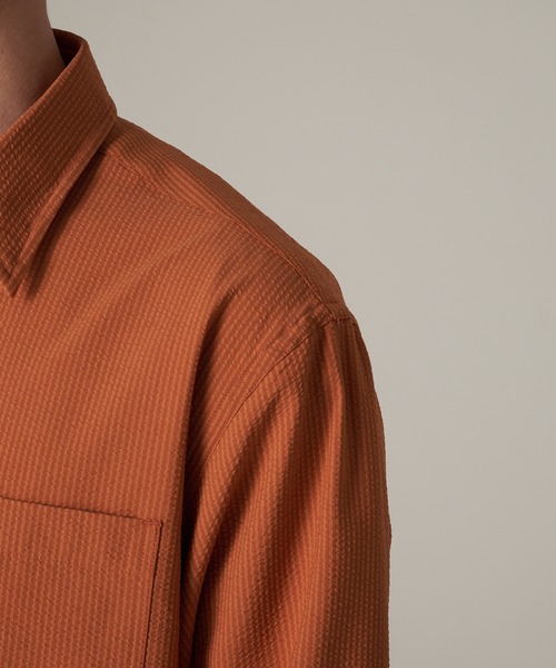 Eddie Bauer(エディーバウアー)の「パックイットテック シアサッカー 長袖シャツ(シャツ/ブラウス・メンズ・ダークオレンジ/ライトベージュ/ダークネイビー・M/XXL/XL/L)」の4枚目の写真