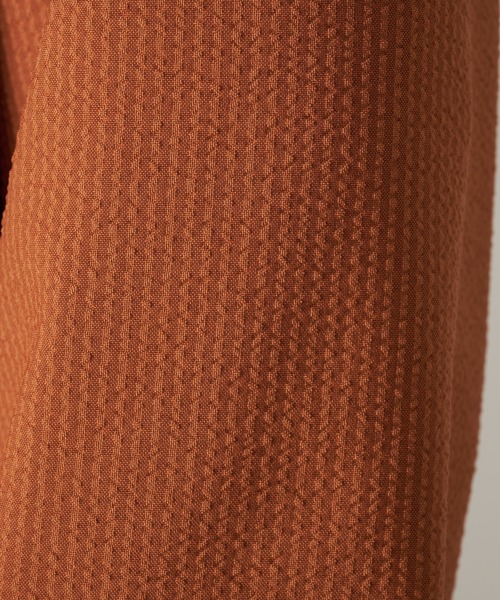 Eddie Bauer(エディーバウアー)の「パックイットテック シアサッカー 長袖シャツ(シャツ/ブラウス・メンズ・ダークオレンジ/ライトベージュ/ダークネイビー・M/XXL/XL/L)」の10枚目の写真