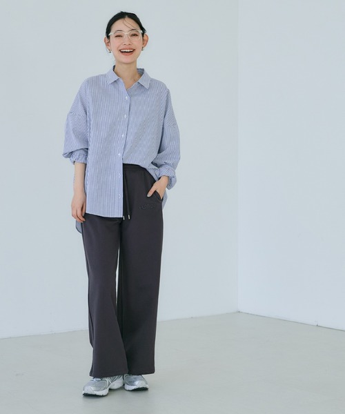 coca(coca)(コカ)の「裏毛ロゴスウェットパンツ(スウェットパンツ・レディース・ホワイト/チャコール・L/M)」の3枚目の写真