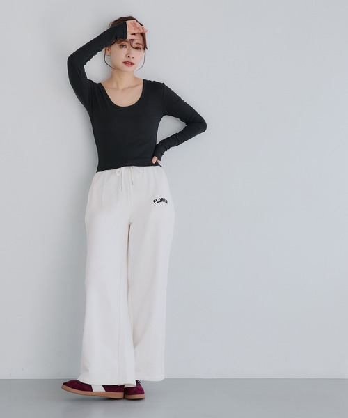 coca(coca)(コカ)の「裏毛ロゴスウェットパンツ(スウェットパンツ・レディース・ホワイト/チャコール・L/M)」の13枚目の写真