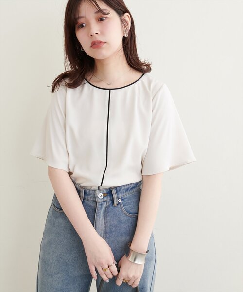 natural couture(ナチュラルクチュール)の「バイカラーフレア袖ブラウス(シャツ/ブラウス・レディース・ピンクベージュ/オフホワイト/チャコールグレー/ミント/ネイビー・FREE)」の9枚目の写真
