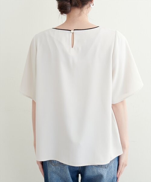 natural couture(ナチュラルクチュール)の「バイカラーフレア袖ブラウス(シャツ/ブラウス・レディース・ピンクベージュ/オフホワイト/チャコールグレー/ミント/ネイビー・FREE)」の19枚目の写真