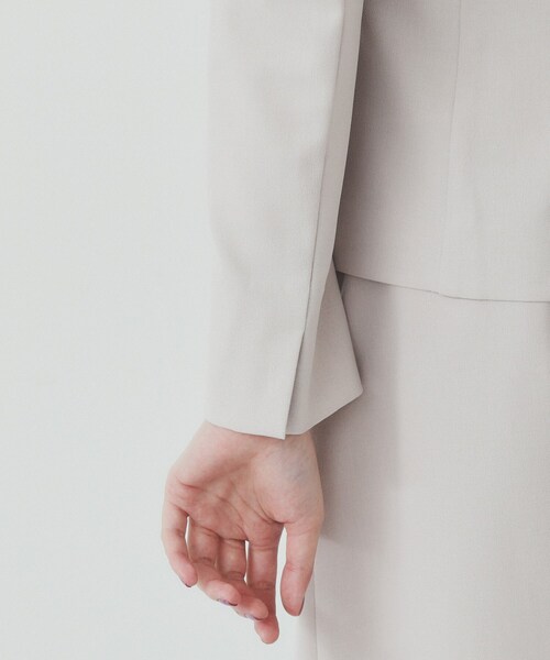 index（インデックス）の「ストレッチノーカラージャケット/セットアップ対応可【洗える/イージーアイロン/抗ピル】（ノーカラージャケット・レディース・グレー/ナチュラル/ネイビー・34/36/38/40/42）」の9枚目の写真