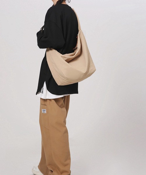 VIBGYOR（ヴィブジョー）の「urbanfemine./大容量ショルダーバッグ U7437（ショルダーバッグ・レディース・グリーン/ピンク/ベージュ/ホワイト/ブラック・FREE）」の15枚目の写真