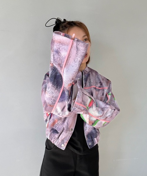 SANSeLF(サンセルフ)の「【SANSeLF】 アートプリントジャケット ドローインググラフィック sanw25a029(その他アウター・レディース・マルチ・FREE)」の4枚目の写真