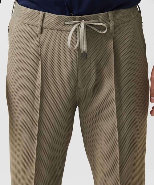 MICHEL KLEIN HOMME (ミッシェルクランオム)の「ワンタックイージースラックスパンツ セットアップ(スラックス・メンズ・ブラック/ベージュ/グレー・MEDIUM/LARGE/X-LARGE)」の6枚目の写真