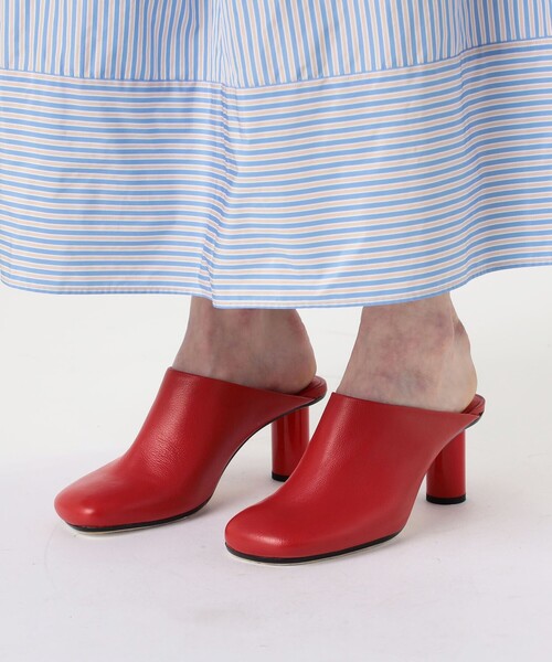 JVAM（ジェーヴィエーエム）の「JVAM DALI シリンダーヒール ミュール（サンダル・レディース・ブラック/レッド・38/36/37）」の3枚目の写真