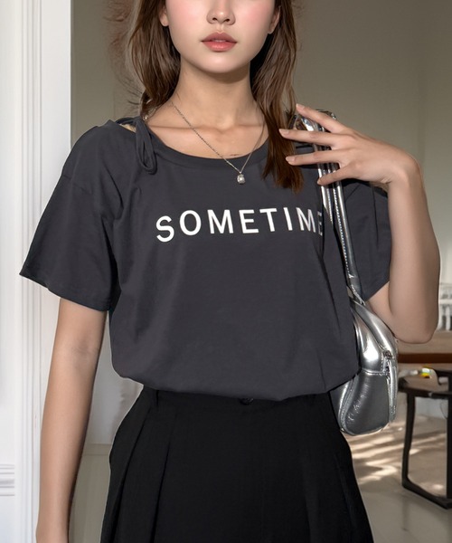 Candlestick(キャンドルスティック)の「接触冷感 肩ひも付き コットン100% オフショルダーTシャツ 涼しい ひんやり カジュアル フェミニン(Tシャツ/カットソー・レディース・ダークグリーン/ミント/グレイッシュベージュ/ダルブルー系/ピンク系/ネイビー系/ブラック系2/ブラック系3/ブラック系1/ブラック系/ホワイト系1/ホワイト系/ホワイト系2/ホワイト系3/イエロー/ピンク系1/ダルブルー系1/ライム/ブラック系その他2/イエロー系その他/ブラック系その他3/ホワイト系その他/ブラック系その他・M/L/LL)」の8枚目の写真