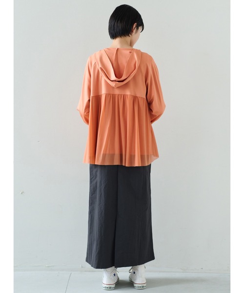 IEDIT(イディット)の「IEDIT フェミニンデザインの華やかUVカットパーカー(パーカー・レディース・グレー/オレンジ系その他・M/L/LL/3L/4L/S)」の6枚目の写真