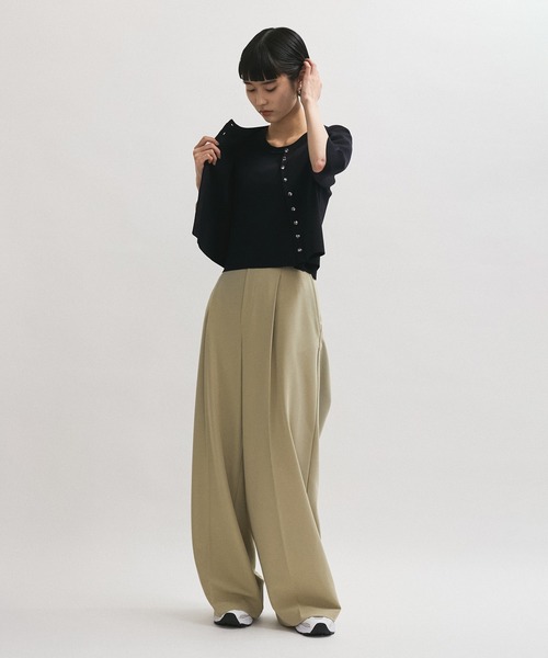 ADAM ET ROPE'(アダムエロペ)の「【サステナブル】クールタッチニットカーディガン(カーディガン/ボレロ・レディース・ブラック/ホワイト/ダークブラウン/ピンク系その他2・FREE)」の15枚目の写真