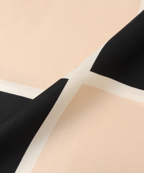 IENA(イエナ)の「IENA SCARF COLOUR BLOCK スカーフ(バンダナ/スカーフ・レディース・ブラック/その他・FREE)」の10枚目の写真