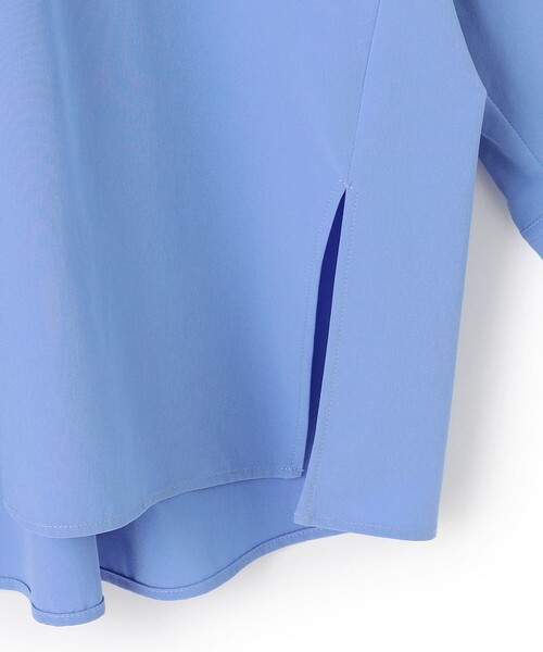 UNFILO(アンフィーロ)の「【UVカット/吸水速乾】ラッシュガード オーバーシャツ(ラッシュガード・レディース・サックスブルー系/ブラック系/アイボリー系・X-LARGE)」の9枚目の写真