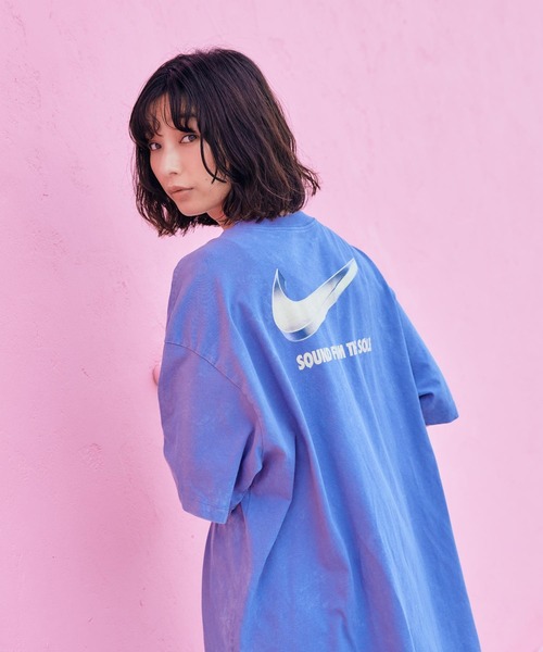 NIKE（ナイキ）の「ナイキ スポーツウェア ウィメンズ オーバーサイズド ショートスリーブ Tシャツ / Nike Sportswear Women's Oversized Short-Sleeve T-Shirt HF9692-527 Dusty Amethyst（Tシャツ/カットソー・レディース・パープル系その他2・2XL/XL/S/L/XS/M）」の18枚目の写真