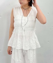 archives（アルシーヴ）の「【ＳＥＴ　ＵＰ対応】ギャザーストライプノースリブラウス（シャツ/ブラウス）」