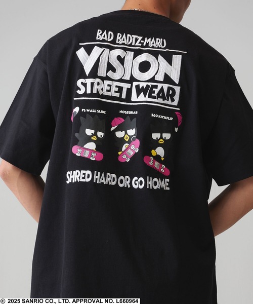 VISION STREET WEAR（ヴィジョンストリートウェア）の「VISION STREET WEAR×Sanrio charactersコラボ ハローキティ・クロミ・バッドばつ丸キャラクタープリントTシャツ（Tシャツ/カットソー・メンズ・ホワイト/ホワイト系その他/ホワイト系その他3/ブラック系その他4/ブラック/ブラック系その他2/ホワイト系その他5/ブラック系その他/ホワイト系その他2/ブラック系その他3/ホワイト系その他4/ブラック系その他5・M/L）」の9枚目の写真