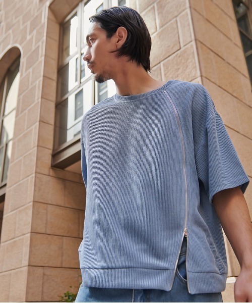 CavariA(キャバリア)の「『CavariA/キャバリア』身頃ZIP切り替え半袖TEE(Tシャツ/カットソー・メンズ・グレー/ブルー/ブラック・L/M)」の3枚目の写真