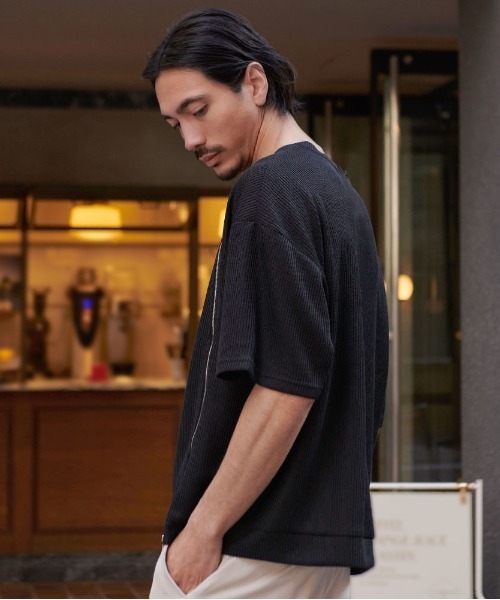 CavariA(キャバリア)の「『CavariA/キャバリア』身頃ZIP切り替え半袖TEE(Tシャツ/カットソー・メンズ・グレー/ブルー/ブラック・L/M)」の4枚目の写真