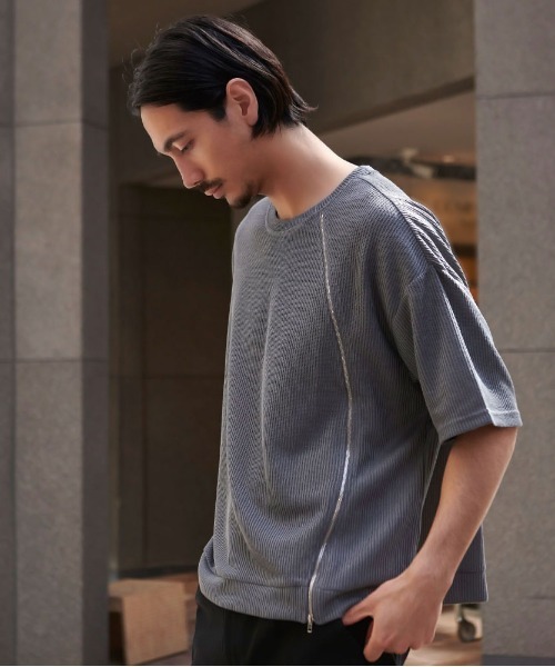 CavariA(キャバリア)の「『CavariA/キャバリア』身頃ZIP切り替え半袖TEE(Tシャツ/カットソー・メンズ・グレー/ブルー/ブラック・L/M)」の8枚目の写真
