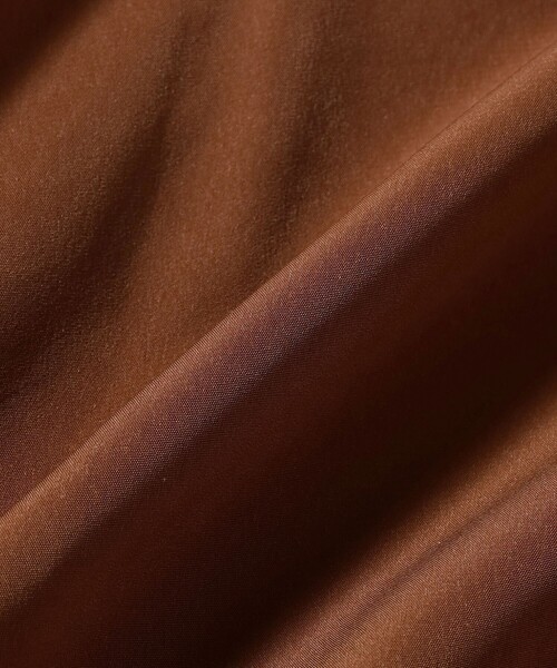 Ray BEAMS（レイビームス）の「ランダム タック ボリューム スカート（スカート・レディース・ダークブラウン/ブラック・1/0）」の12枚目の写真