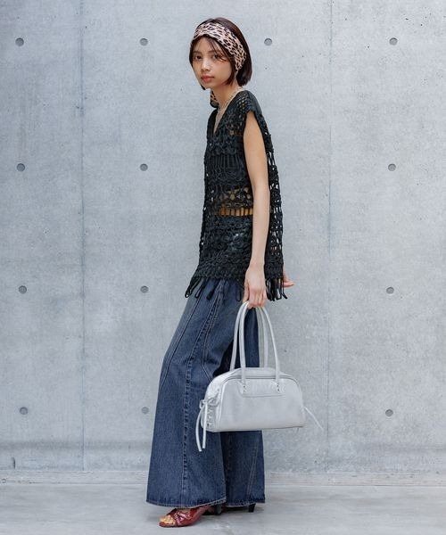 PAGEBOY(ページボーイ)の「クロシェレースベスト(ベスト・レディース・オフホワイト/ブラック/サックスブルー・FREE)」の13枚目の写真