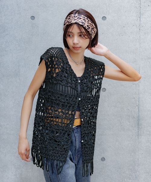 PAGEBOY(ページボーイ)の「クロシェレースベスト(ベスト・レディース・オフホワイト/ブラック/サックスブルー・FREE)」の17枚目の写真