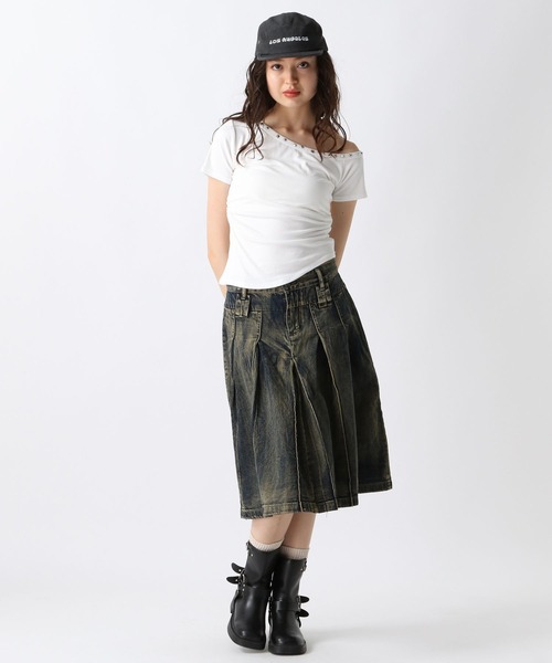 FOREVER 21(フォーエバー トゥエンティーワン)の「【2025SS】スタッズワンショルT(Tシャツ/カットソー・レディース・オフホワイト/グレー/ブラック・FREE)」の12枚目の写真