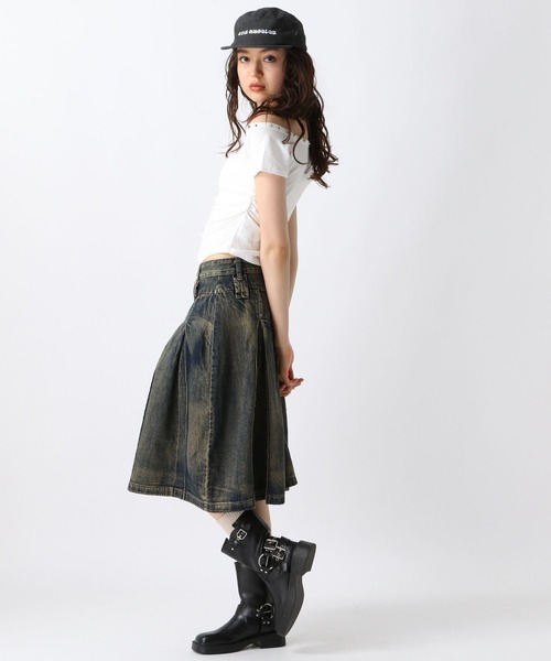 FOREVER 21(フォーエバー トゥエンティーワン)の「【2025SS】スタッズワンショルT(Tシャツ/カットソー・レディース・オフホワイト/グレー/ブラック・FREE)」の14枚目の写真