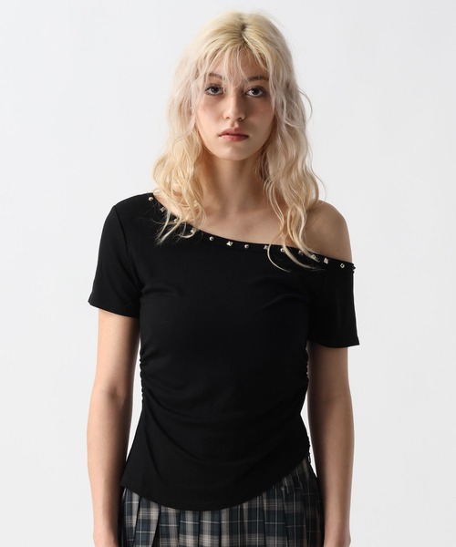 FOREVER 21(フォーエバー トゥエンティーワン)の「【2025SS】スタッズワンショルT(Tシャツ/カットソー・レディース・オフホワイト/グレー/ブラック・FREE)」の19枚目の写真