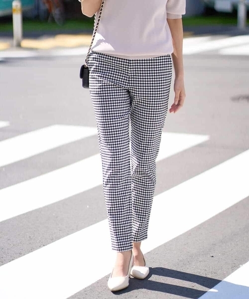 a.v.v(アーヴェヴェ)の「ハイパーストレッチスリムパンツ(その他パンツ・レディース・チャコールグレー/ホワイト/ブラック/ライトグレー・40/36/34/42/38)」の2枚目の写真