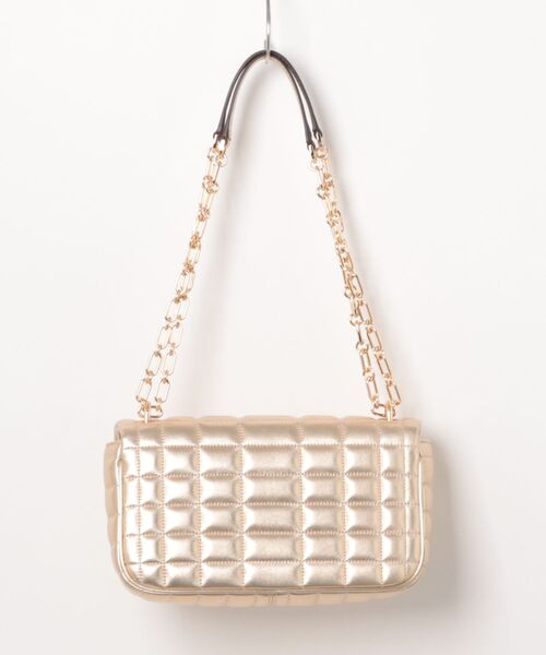 MICHAEL KORS（マイケルコース）の「TRIBECA メタリック キルテッドレザー ショルダー ラージ（ショルダーバッグ・レディース・ゴールド系・FREE）」の2枚目の写真