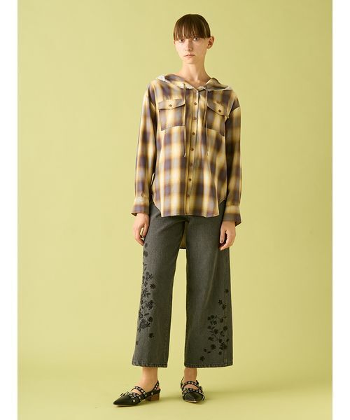 フラワー刺繍デニムパンツ（デニムパンツ）｜FURFUR（ファーファー）の