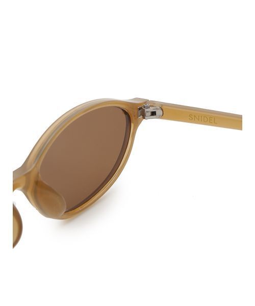SNIDEL（スナイデル）の「スラントアイズサングラス（サングラス・レディース・ブラック/ベージュ/ブラウン・F）」の8枚目の写真