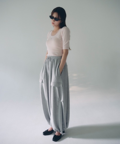 SNIDEL（スナイデル）の「スラントアイズサングラス（サングラス・レディース・ブラック/ベージュ/ブラウン・F）」の14枚目の写真