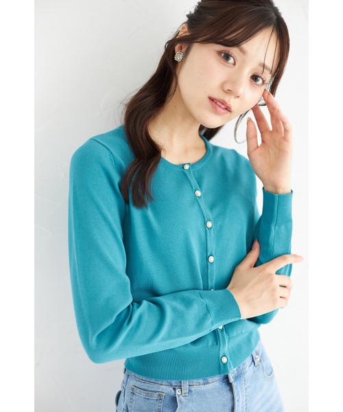 tocco closet（トッコ　クローゼット）の「ＵＶカット＆接触冷感＆ハンドウォッシュ♪超強撚パール釦カーディガン（カーディガン/ボレロ・レディース・ブラック/オフホワイト/グリーン/レッド・M）」の4枚目の写真