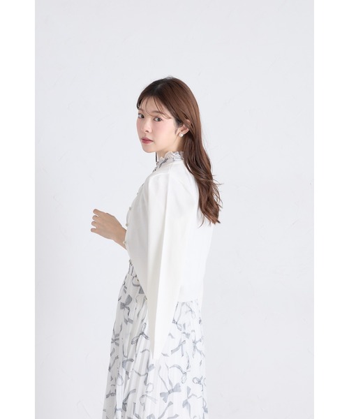 tocco closet（トッコ　クローゼット）の「ＵＶカット＆接触冷感＆ハンドウォッシュ♪超強撚パール釦カーディガン（カーディガン/ボレロ・レディース・ブラック/オフホワイト/グリーン/レッド・M）」の8枚目の写真
