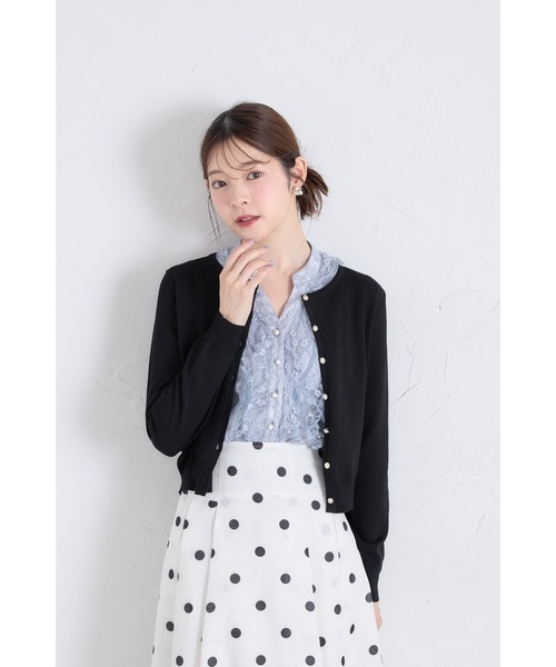 tocco closet（トッコ　クローゼット）の「ＵＶカット＆接触冷感＆ハンドウォッシュ♪超強撚パール釦カーディガン（カーディガン/ボレロ・レディース・ブラック/オフホワイト/グリーン/レッド・M）」の12枚目の写真