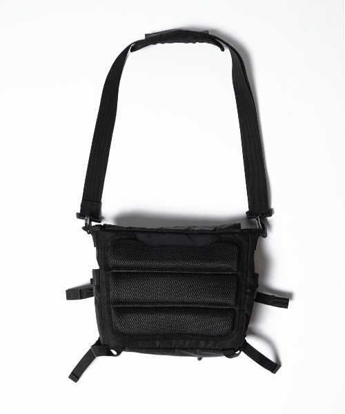MAKAVELIC(マキャベリック)の「Supply Shoulder Bag(バックパック/リュック・メンズ・ブラック・ONESIZE)」の2枚目の写真