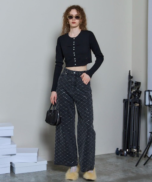 MAISON SPECIAL（メゾンスペシャル）の「Diamond Beads Embroidery Denim Pants/ダイヤビーズエンブロイダリーデニム■セットアップ対応■（デニムパンツ・レディース・ブルー/ブラック・36/38）」の19枚目の写真
