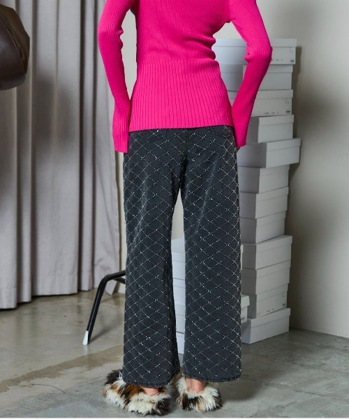 MAISON SPECIAL（メゾンスペシャル）の「Diamond Beads Embroidery Denim Pants/ダイヤビーズエンブロイダリーデニム■セットアップ対応■（デニムパンツ・レディース・ブルー/ブラック・36/38）」の9枚目の写真