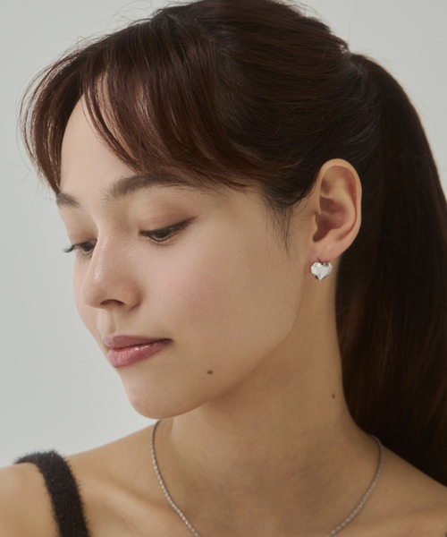 ciite' surgical stainless(シーテサージカルステンレス)の「【 金属アレルギー対応 】デザインハートピアス サージカルステンレス(両耳用)(ピアス(両耳用)・レディース・ゴールド/シルバー・FREE)」の3枚目の写真