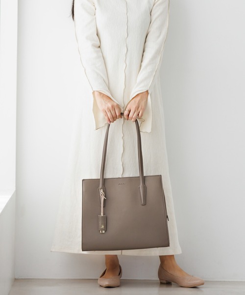 Jewelna Rose（ジュエルナローズ）の「へレス トートバッグ A4 16222（トートバッグ・レディース・ブラック/グレイッシュベージュ/ライトベージュ・FREE）」の8枚目の写真