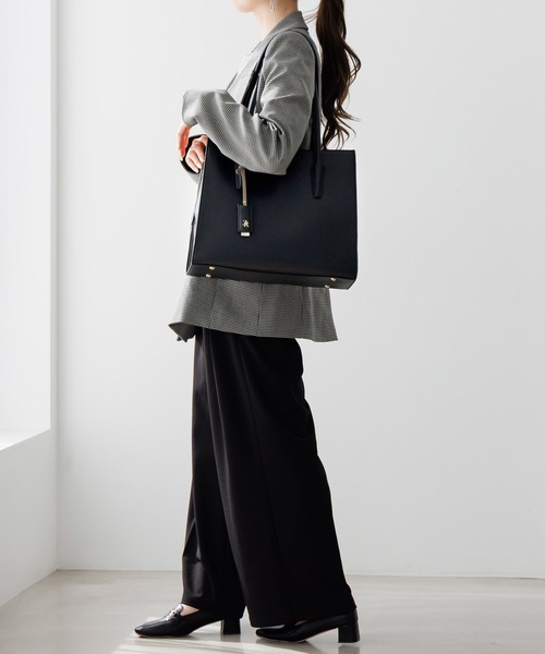 Jewelna Rose（ジュエルナローズ）の「へレス トートバッグ A4 16222（トートバッグ・レディース・ブラック/グレイッシュベージュ/ライトベージュ・FREE）」の5枚目の写真