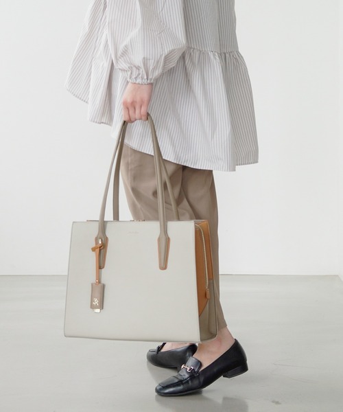 Jewelna Rose（ジュエルナローズ）の「へレス トートバッグ A4 16222（トートバッグ・レディース・ブラック/グレイッシュベージュ/ライトベージュ・FREE）」の11枚目の写真